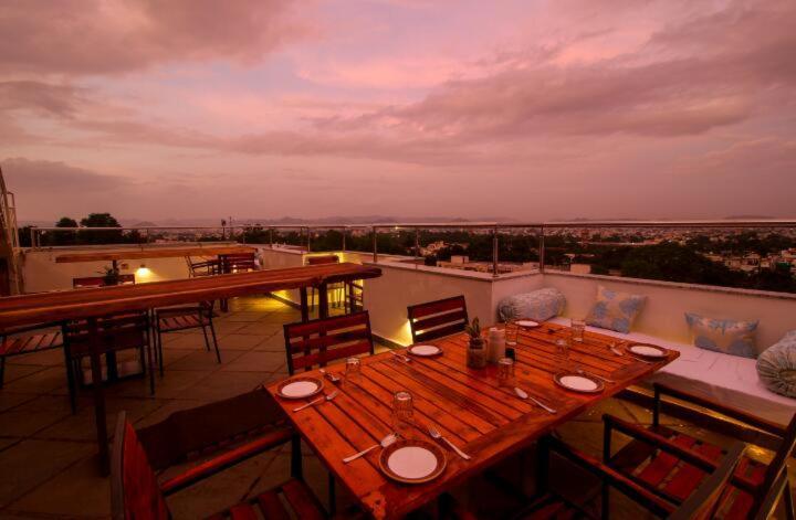 Hotel Wonder Cliff Udaipur Exterior foto