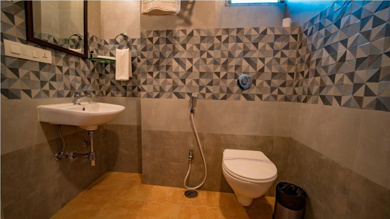 Hotel Wonder Cliff Udaipur Exterior foto